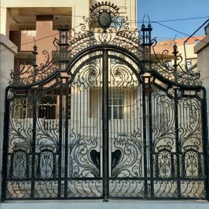 درب حیاط در بابل