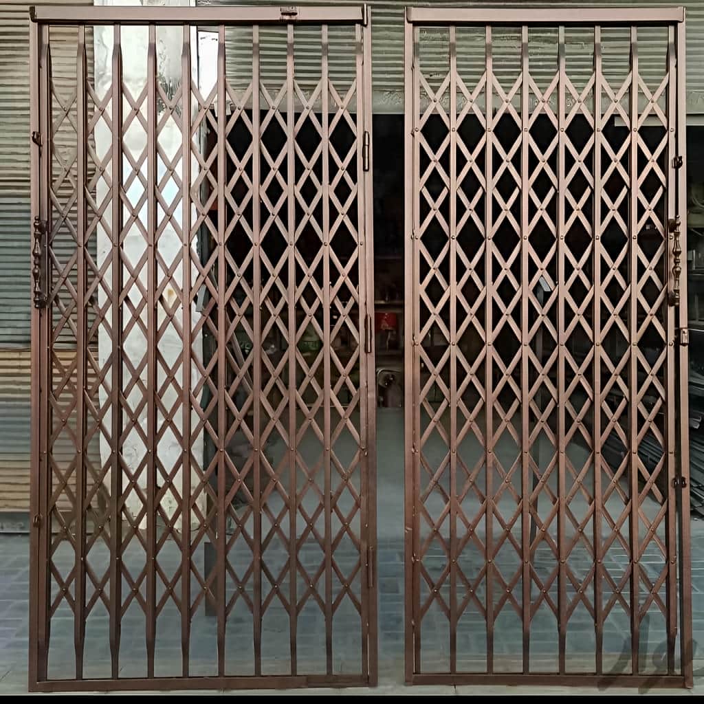 سفارش درب ریلی آکاردئونی کم جا مطابق نمای ورودی