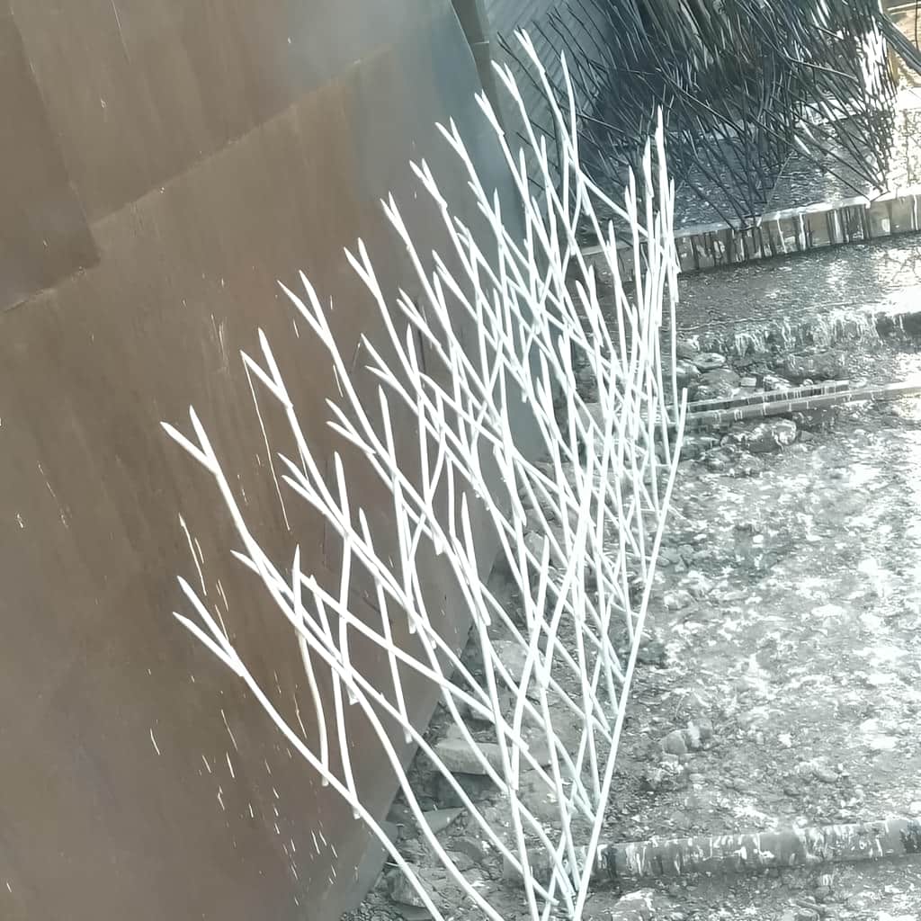 اجرای حفاظ دیوار ضد سرقت میلگردی برای پارکینگ
