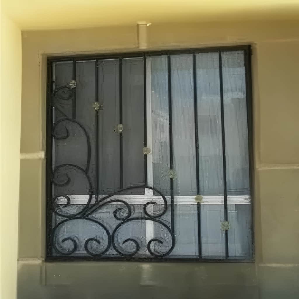 مدل خرید حفاظ پنجره ثابت پیچ و رولپلاک برای آپارتمان