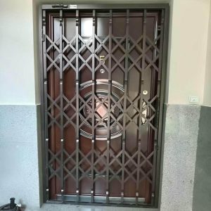 درب آکاردئونی فلزی؛ انتخابی مطمئن برای افزایش امنیت ورودی