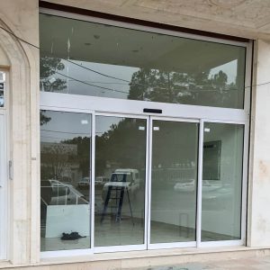 8 مدل درب اتوماتیک شیشه ای کشویی دو لنگه مدرن