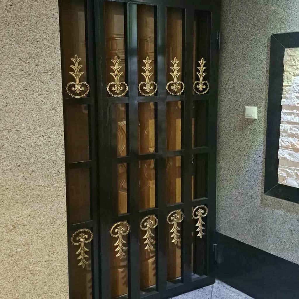 درب آکاردئونی با قفل ایمنی محکم