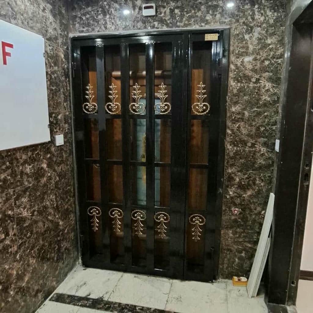 درب آکاردئونی ضد سرقت با تسمه فلزی دقیق