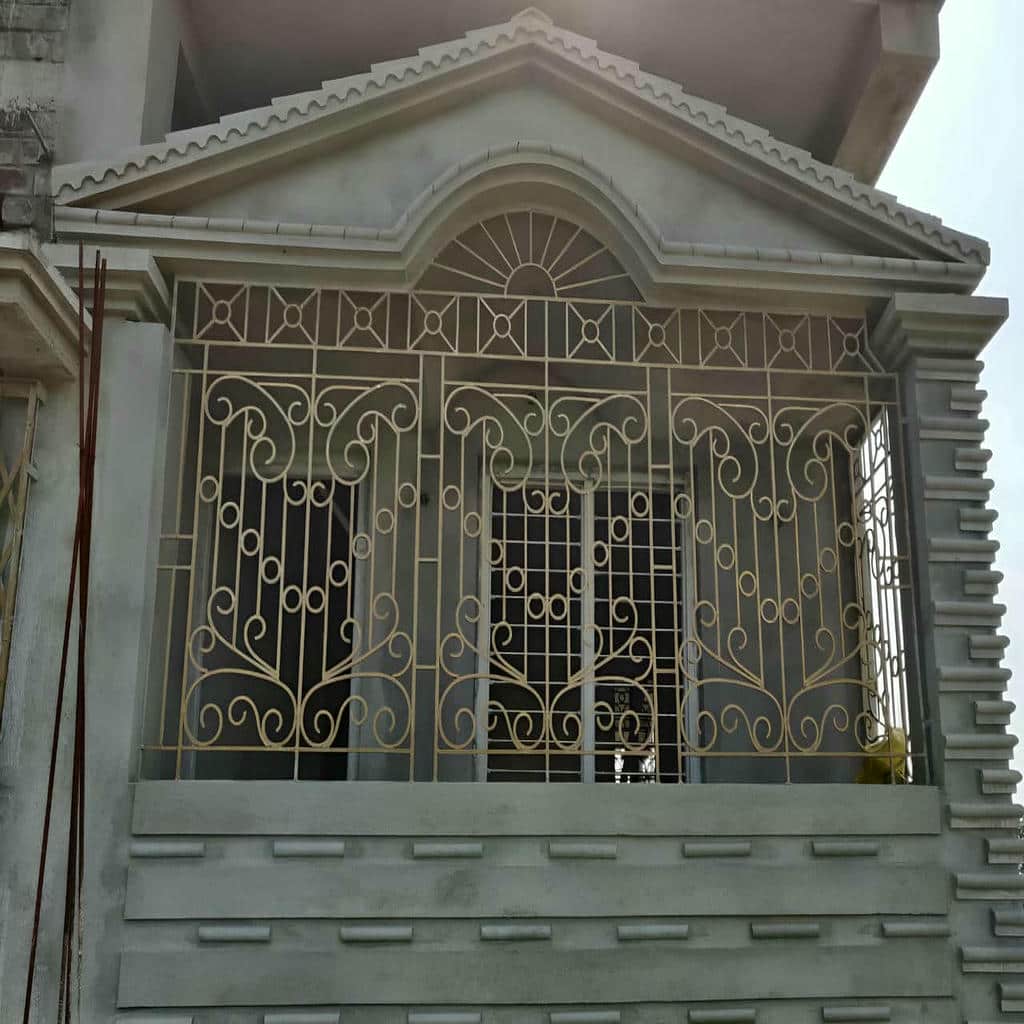 سفارش حفاظ پنجره کلاسیک طرح رومی با پیشنهاد