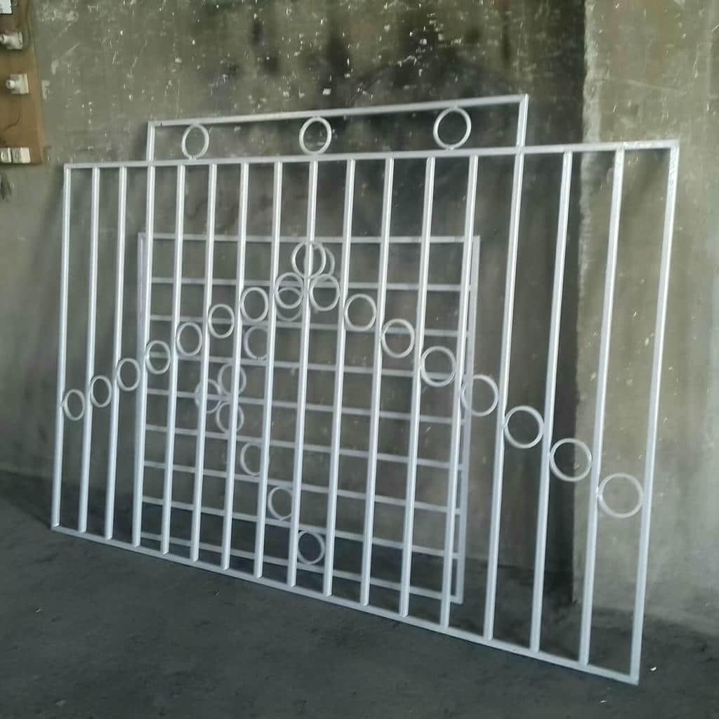 طرح خرید حفاظ پنجره آپارتمان طبقات پایین برای واحد همکف
