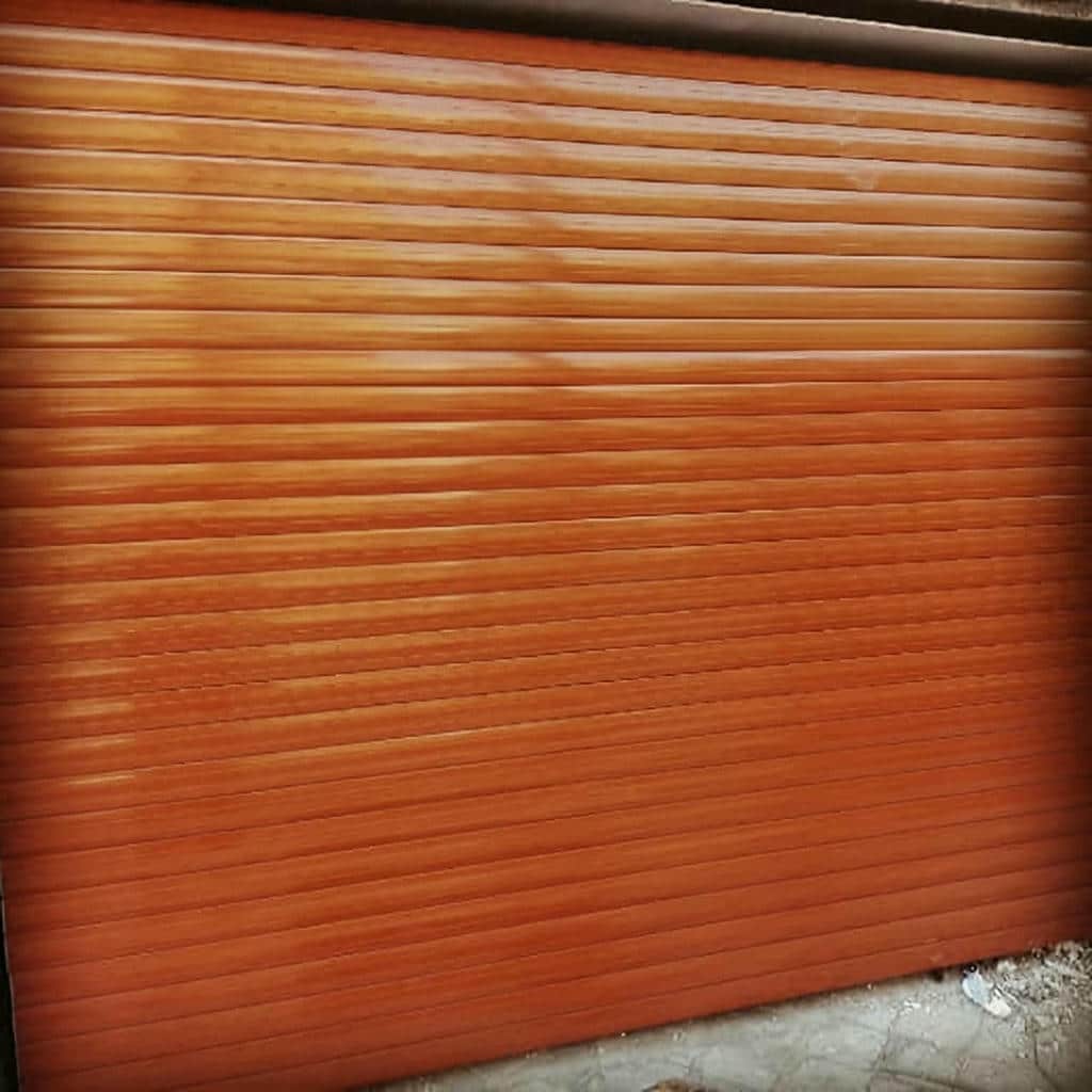 کرکره برقی پارکینگ خودرو ساختمان با فتوسل ایمنی مسیر عبور کرکره برقی پارکینگ خودرو ساختمان با فتوسل ایمنی مسیر عبور