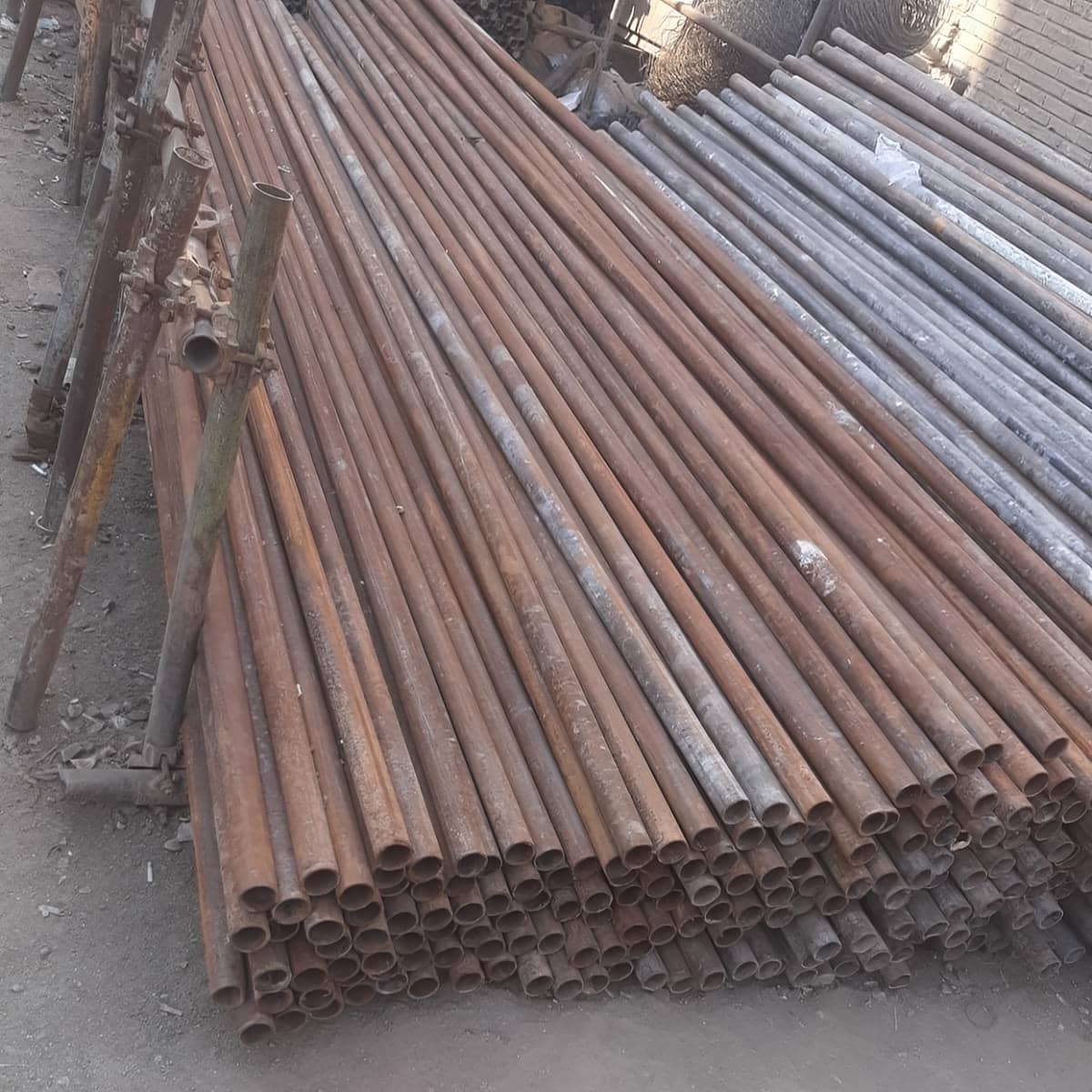 داربست حفاظتی و ایمنی برای راهرو سرپوشیده عابر داربست حفاظتی و ایمنی برای راهرو سرپوشیده عابر