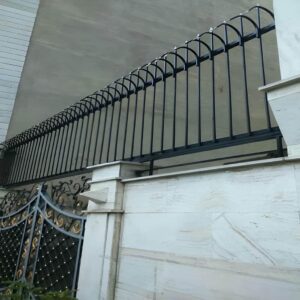حفاظ دیوار ویلایی مدرن طرح نیزه سفارشی