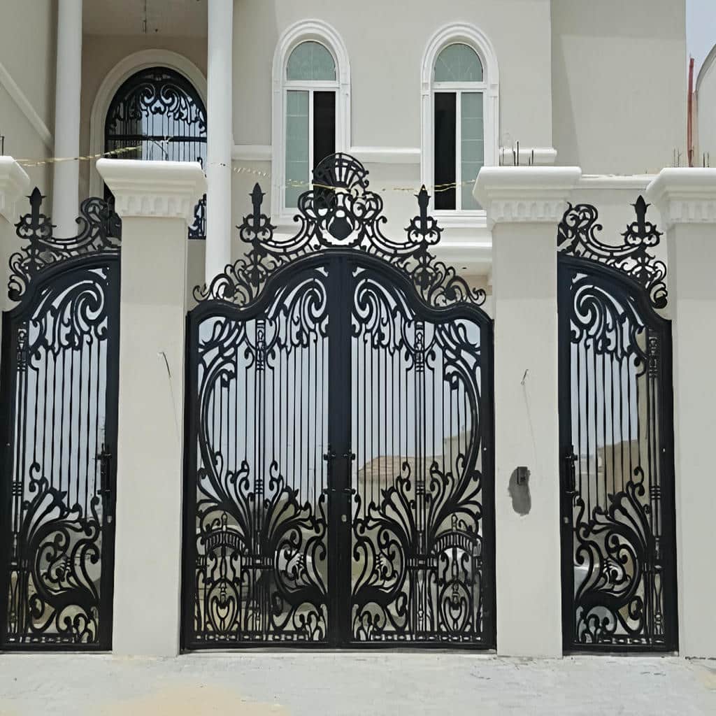 درب پارکینگ آهنی ساده با برش دقیق قطعات