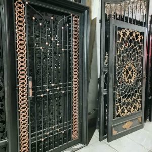 8 نمونه درب پارکینگ حیاطی کاربردی