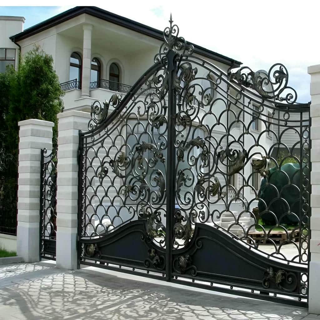 درب حیاط مدرن با جوشکاری تمیز روی قاب اصلی