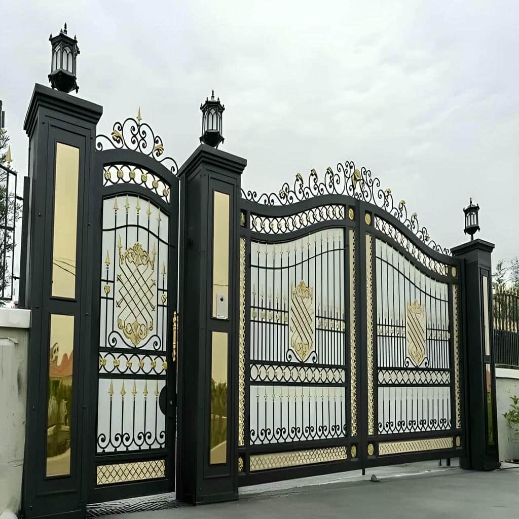 درب پارکینگ حیاطی با رنگ کوره ای مات
