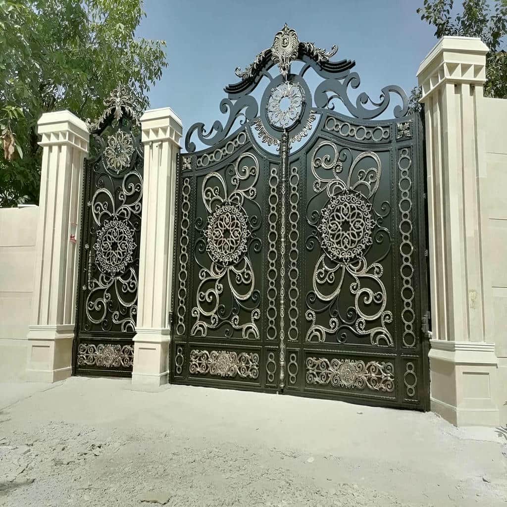 درب حیاط سفید طلایی با لولای تقویت شده پارکینگ