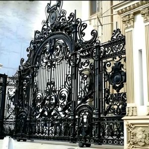 11 طرح درب فلزی با نمای چوب