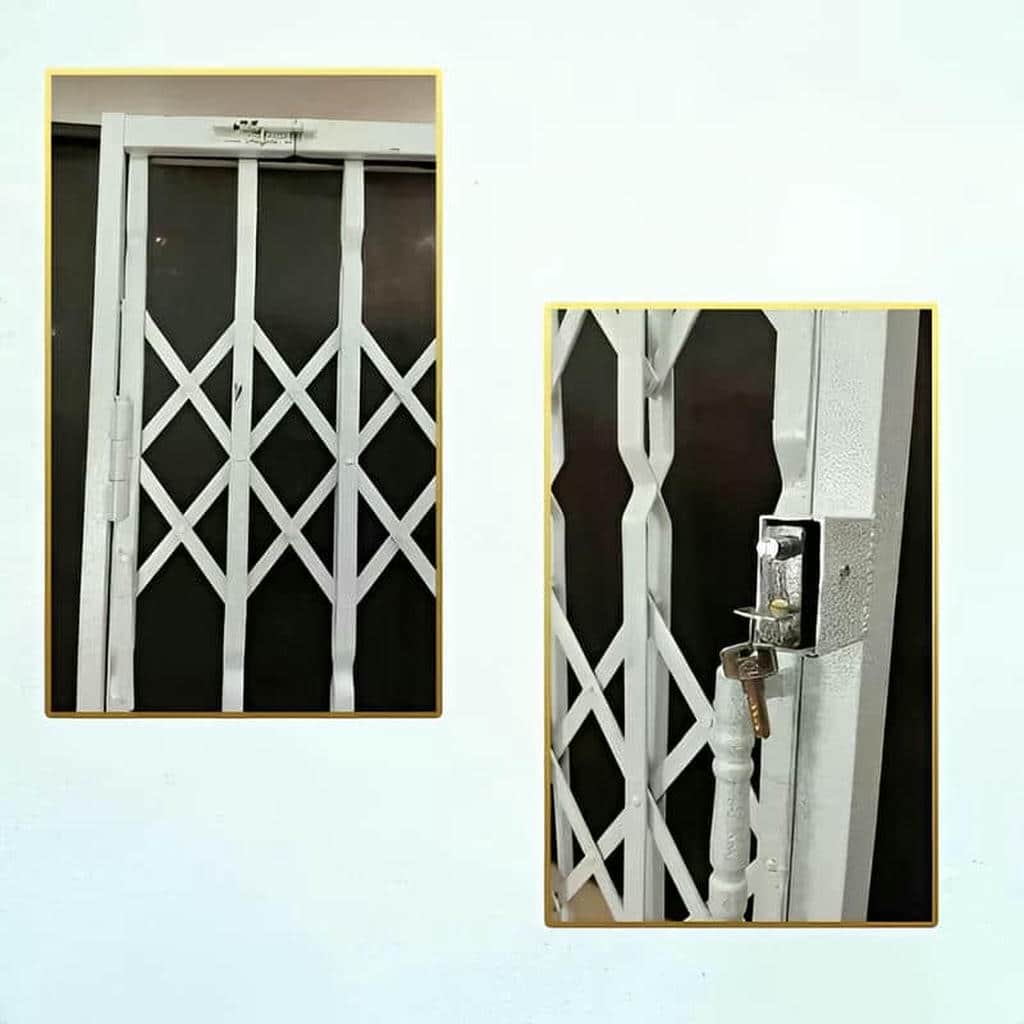 حفاظ کرکره ای با طرح ساده هماهنگ با ورودی