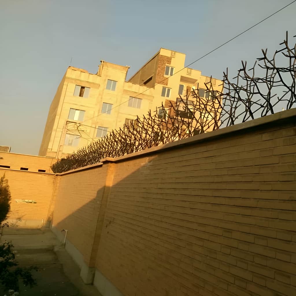 نصب انواع نرده دیواری و امنیت آنها