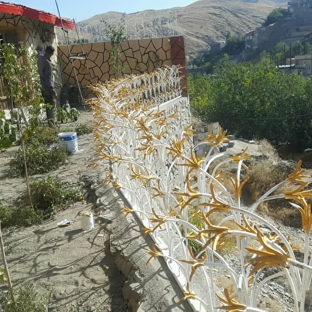 حفاظ روی دیوار با جوشکاری منظم