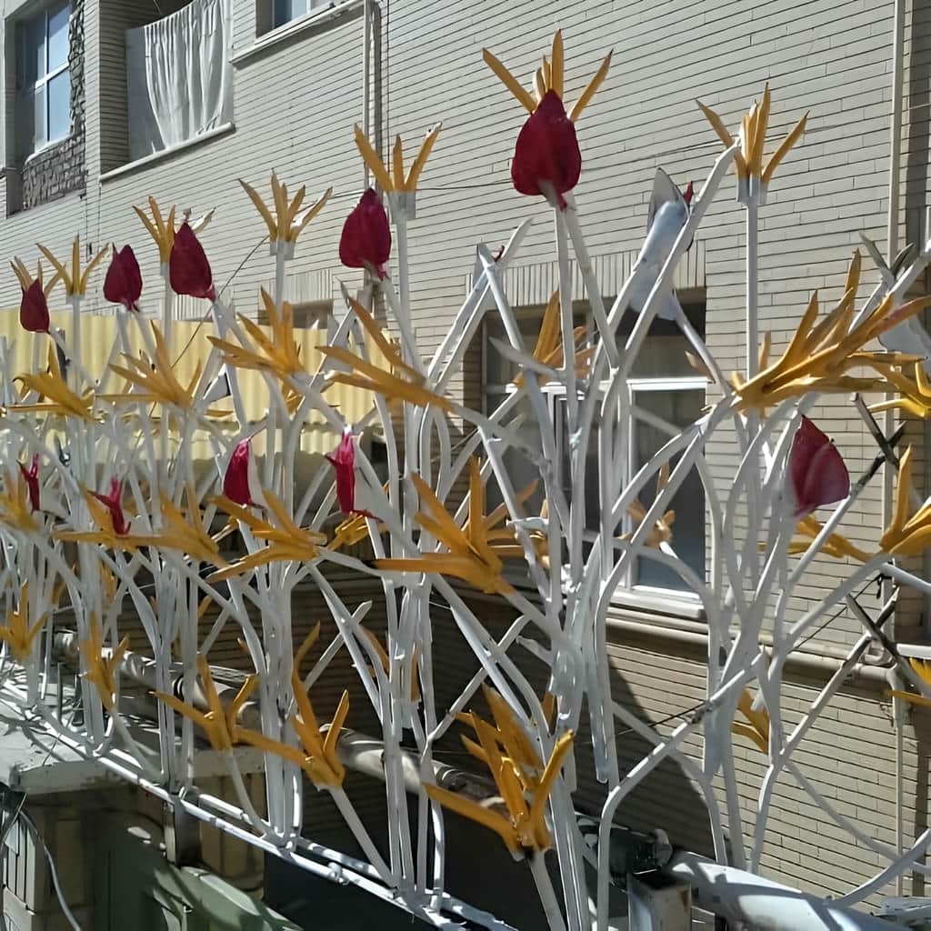 حفاظ کشی بالای دیوار