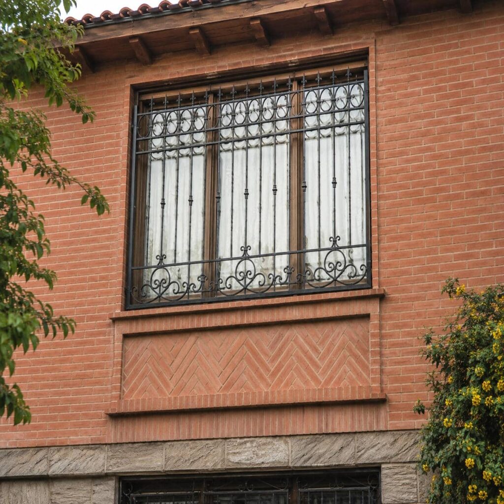 حفاظ پنجره گلنرده هنگام مشاوره پیش از سفارش