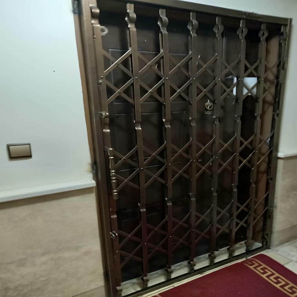 درب کشویی زیبا (حفاظ آکاردئونی)