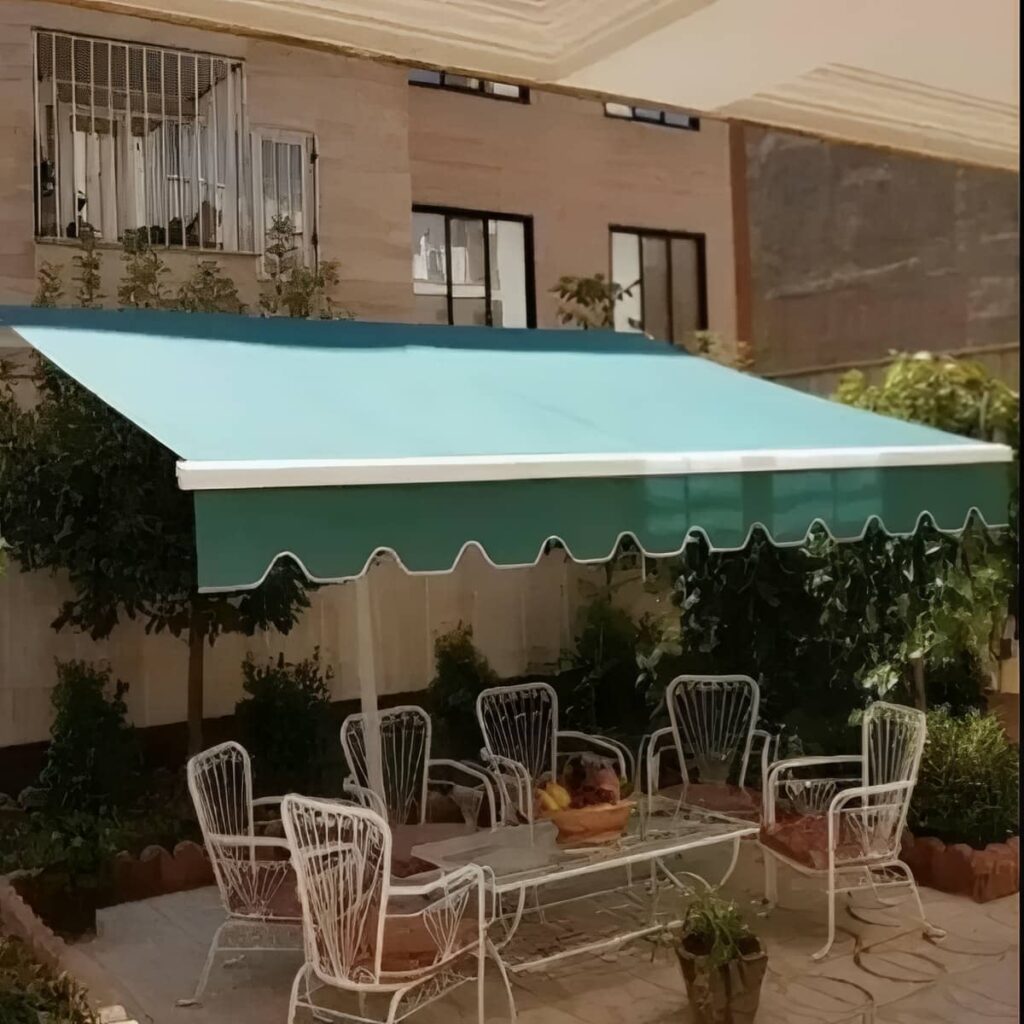 سایبان تراس در مرحله اندازه گیری محل اجرا