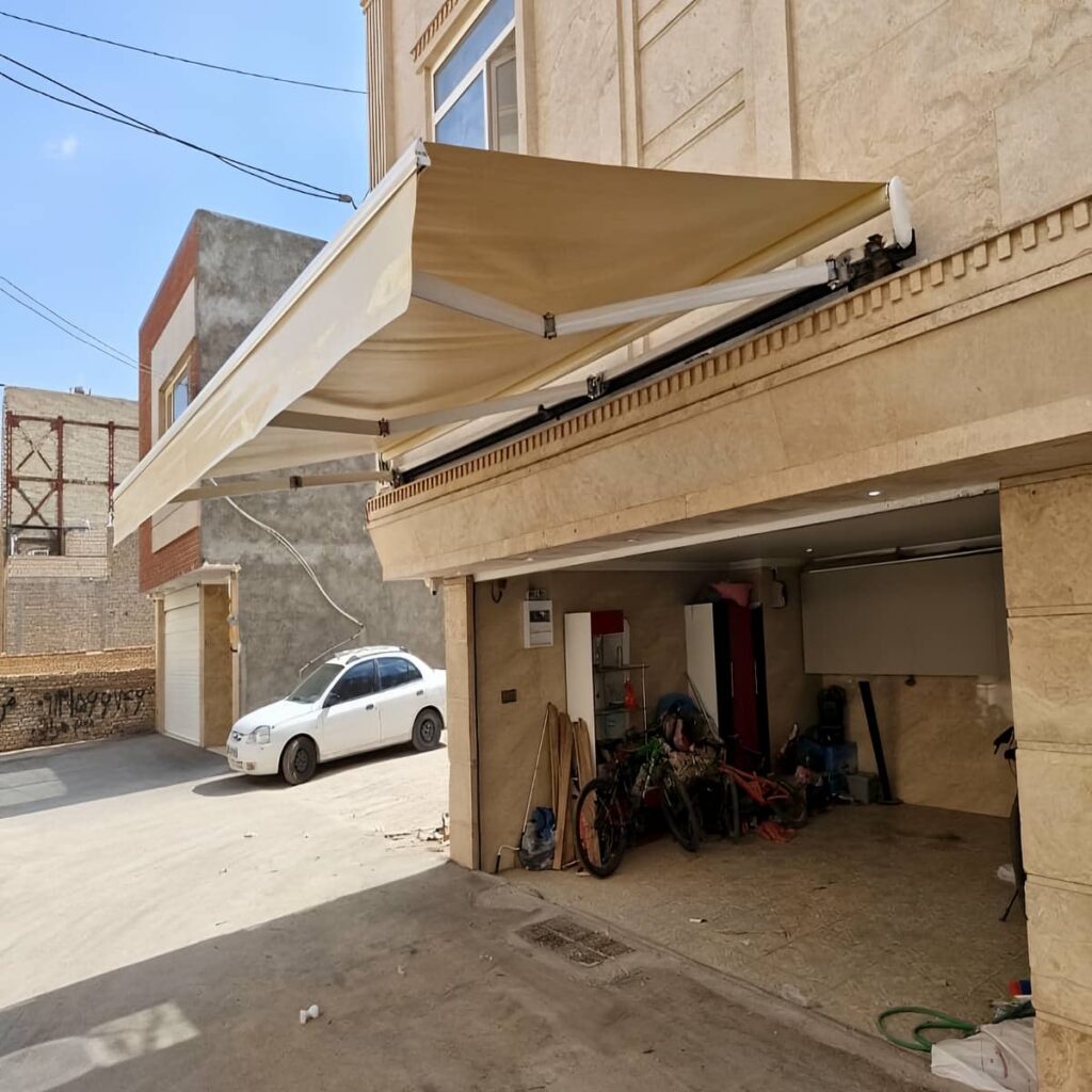 سایبان بالکن برقی با طراحی بازویی