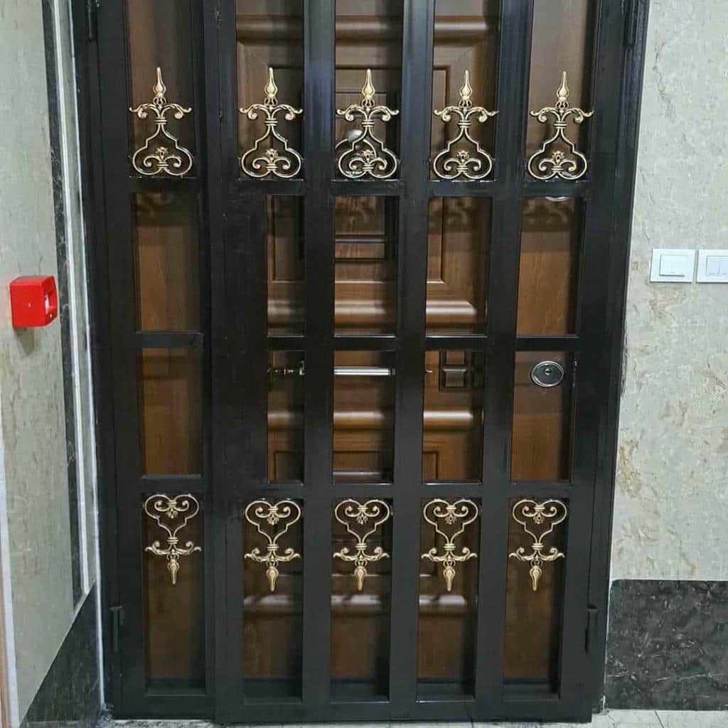 نصب درب حفاظتی آکاردئونی