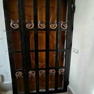 نصب محافظ آکاردئونی درب خانه