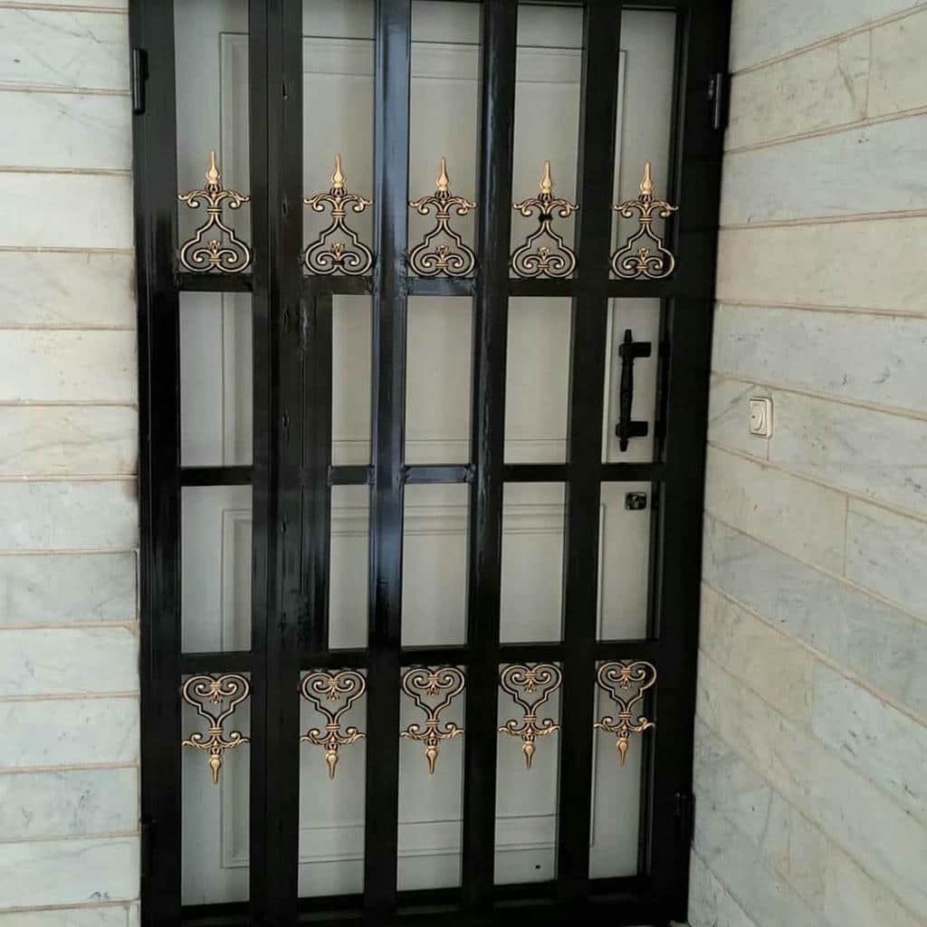 انواع حفاظ آهنی درب آپارتمان