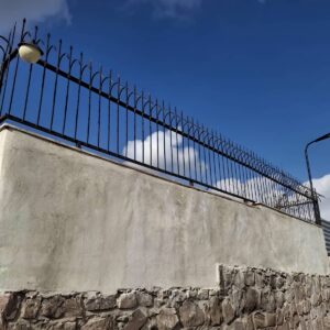 نرده حفاظ دیواری سر نیزه ای