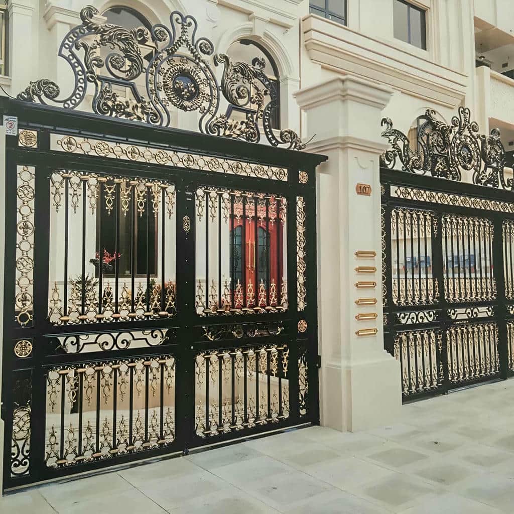 درب گلنرده دار با جزئیات جوشکاری دقیق