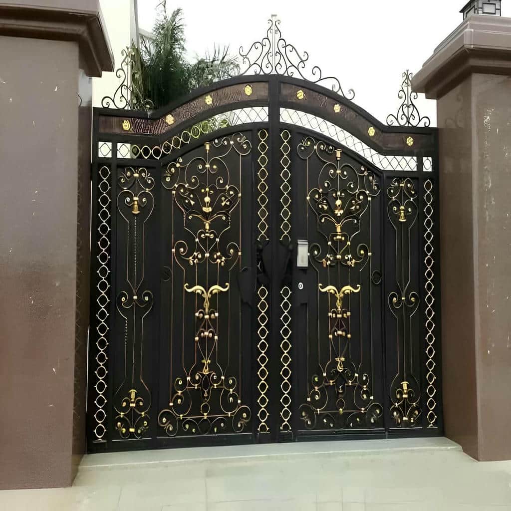 درب فرفورژه در مرحله اندازه گیری ورودی