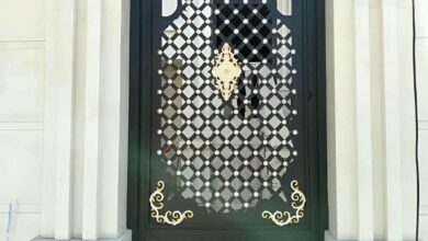 درب گلنرده دار فلزی با طراحی ورودی حیاط