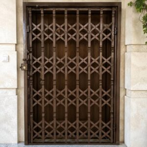 حفاظ آهنی درب آپارتمان (حفاظ آکاردئونی )