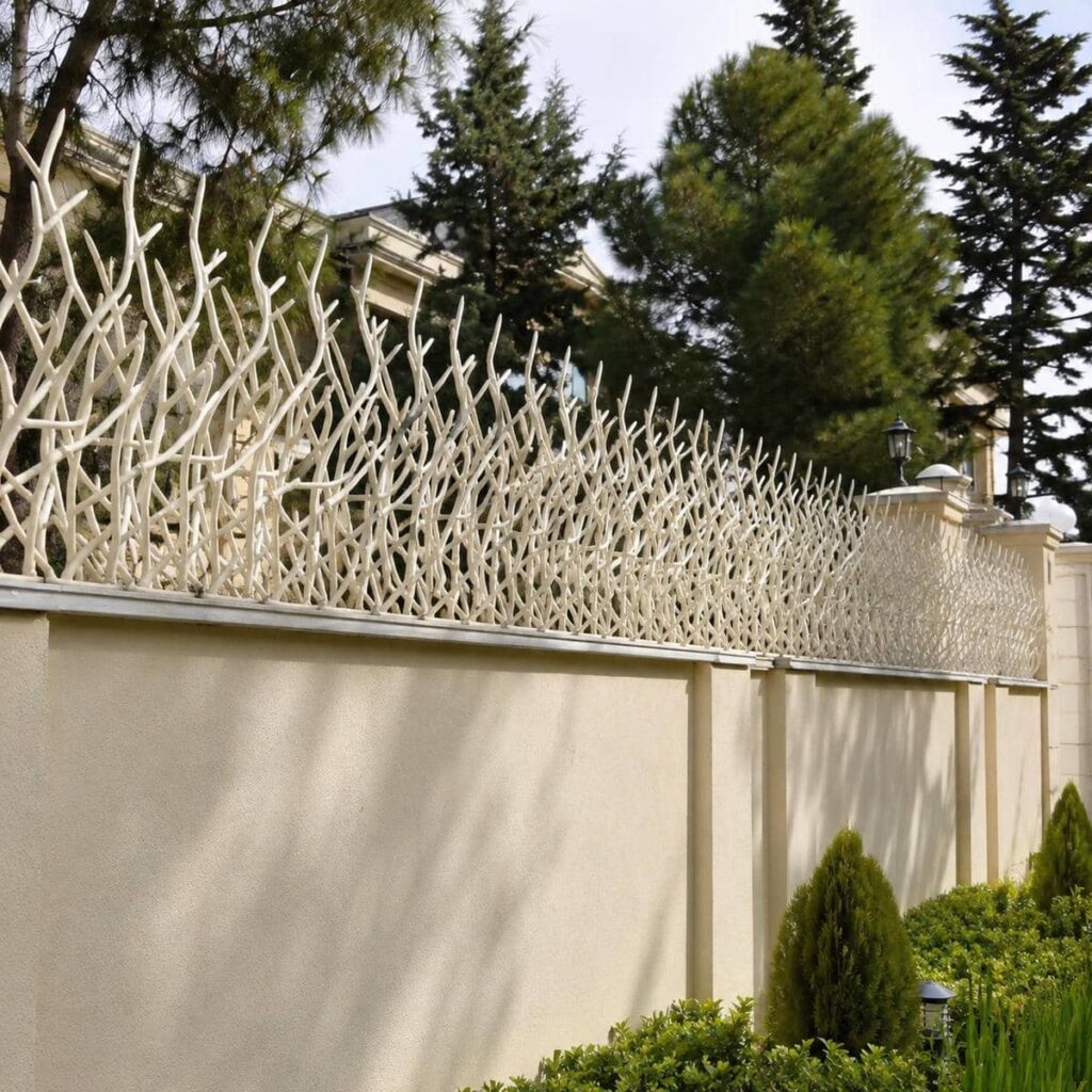 نرده دیوار حیاط با متریال مقاوم