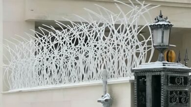 حفاظ نرده روی دیوار