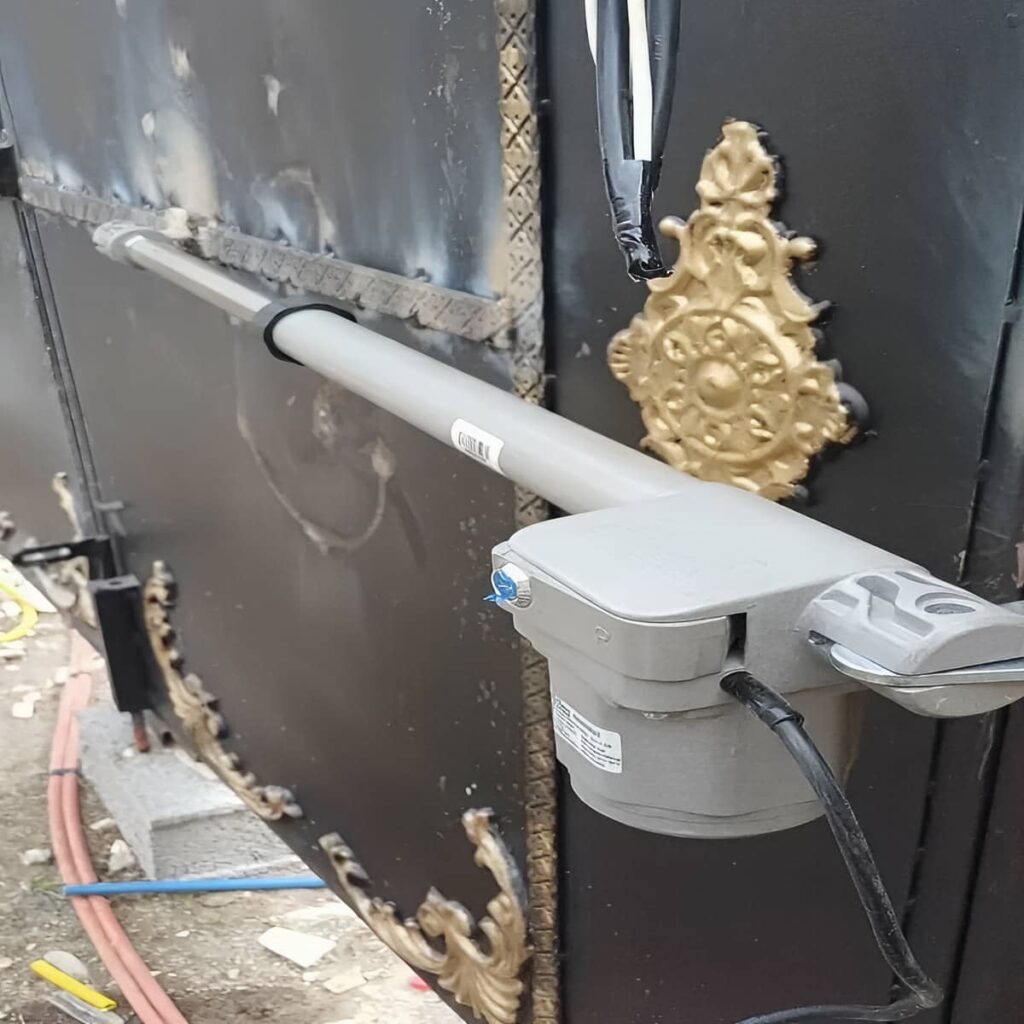جک پارکینگی استان زنجان متناسب با درب فلزی