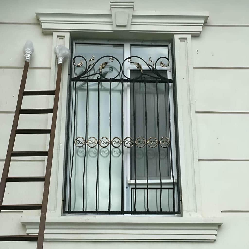 حفاظ پنجره سفید با ابعاد اختصاصی بیرجند