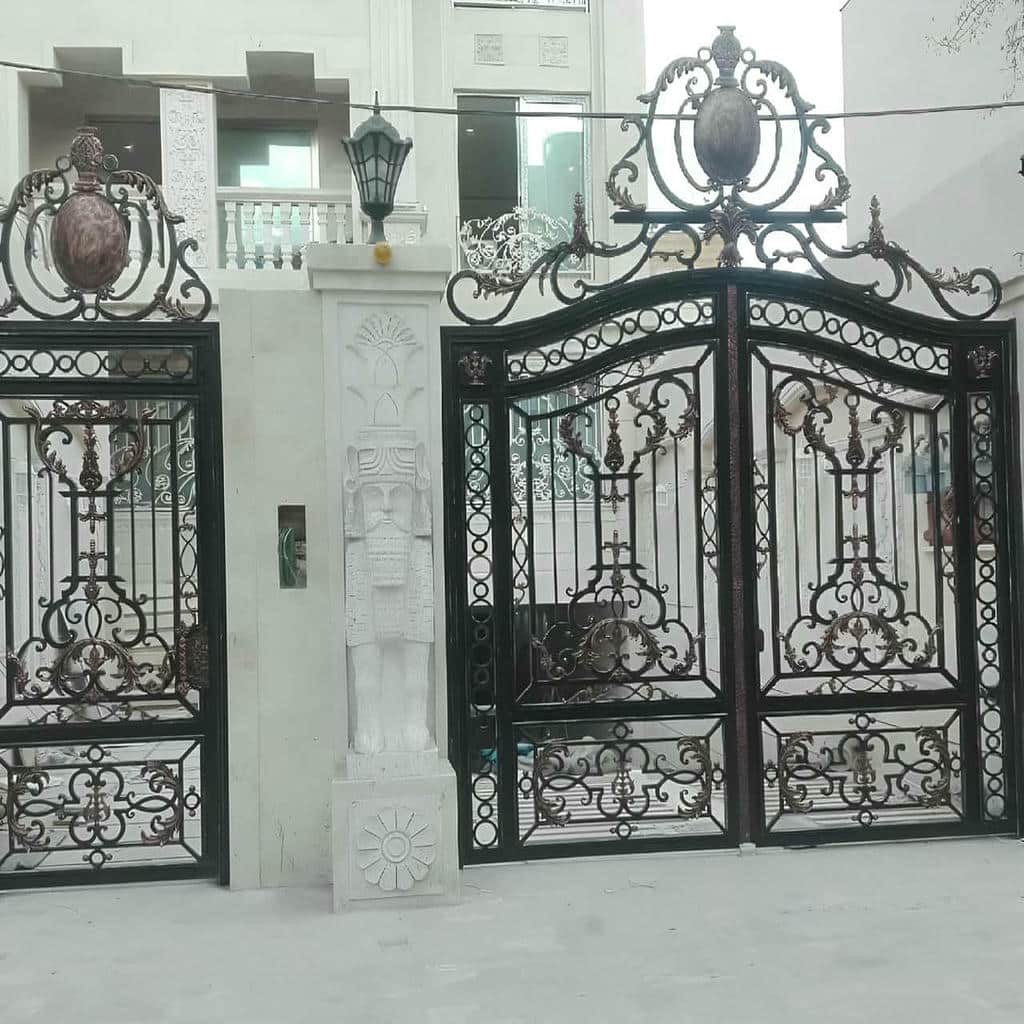 درب آهنی ورودی با قاب ساده
