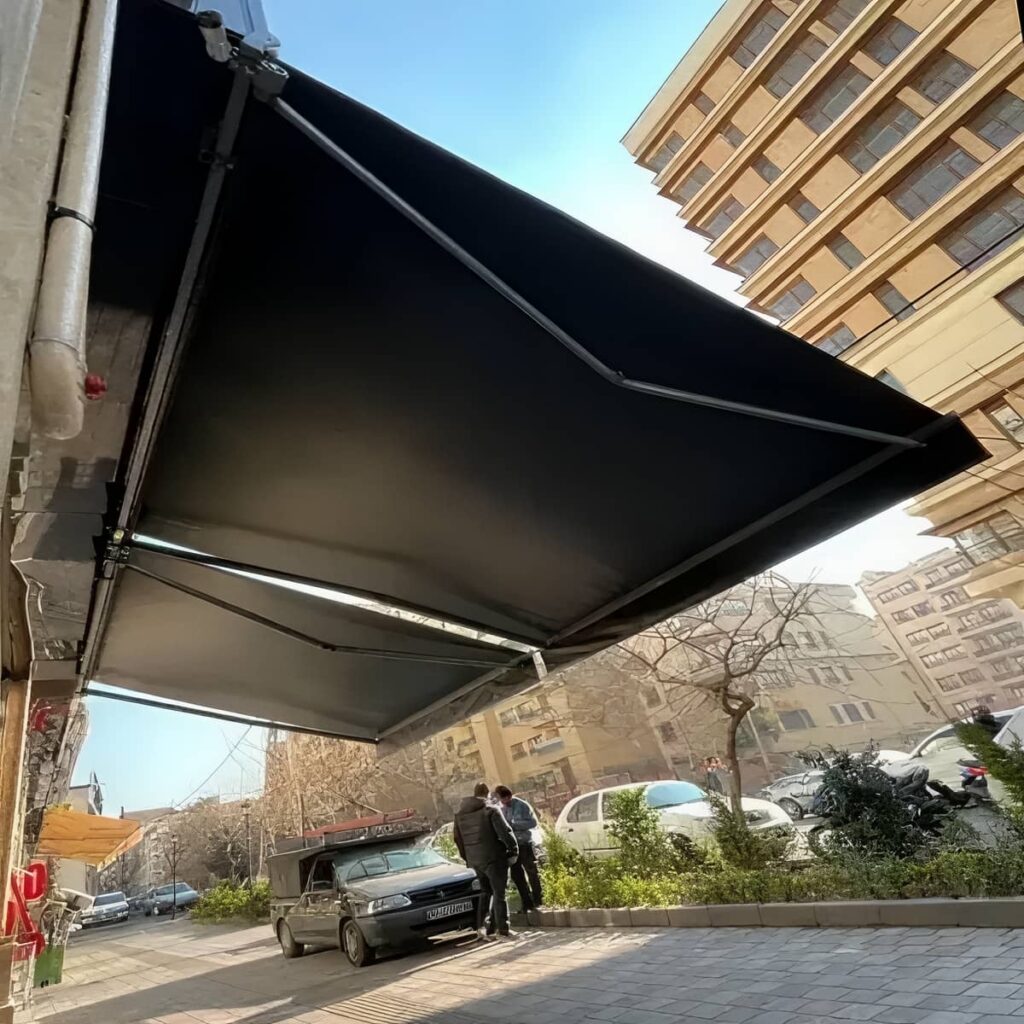 سایبان برقی استان خوزستان با پوشش سفید مینیمال