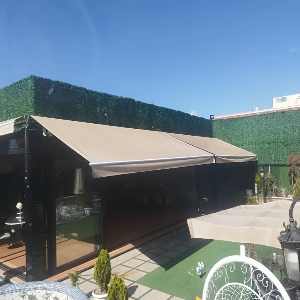 سایبان متحرک یاسوج روی نمای سنگی سایبان متحرک یاسوج روی نمای سنگی