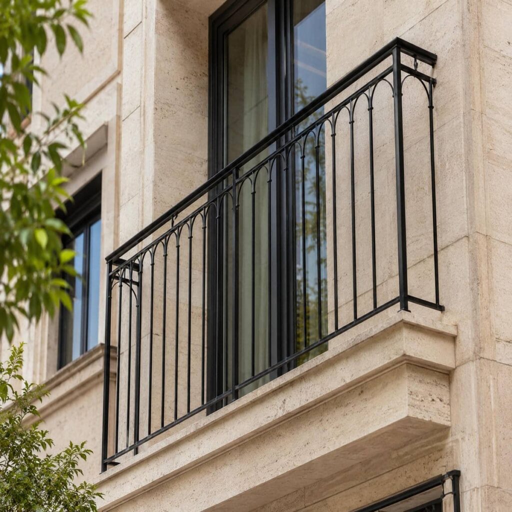 نرده بالکن استان خوزستان هنگام اندازه گیری