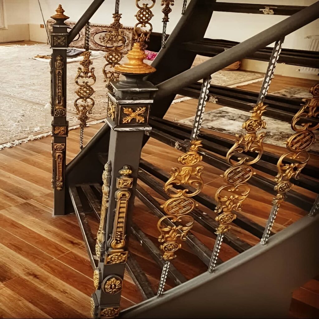 نرده راه پله ساده مشکی در استان یزد