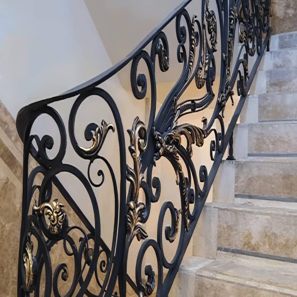 هندریل هماهنگ با کف سنگی