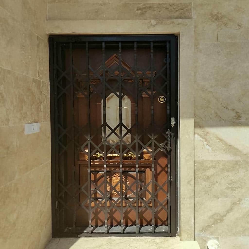 گارد آکاردئونی سفید با ابعاد اختصاصی استان همدان