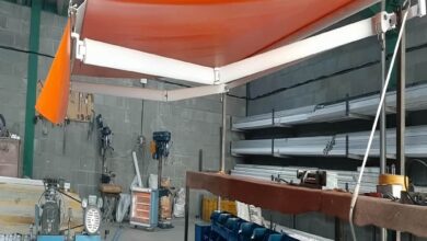 سایبان برقی اراک با پوشش کرم روی تراس